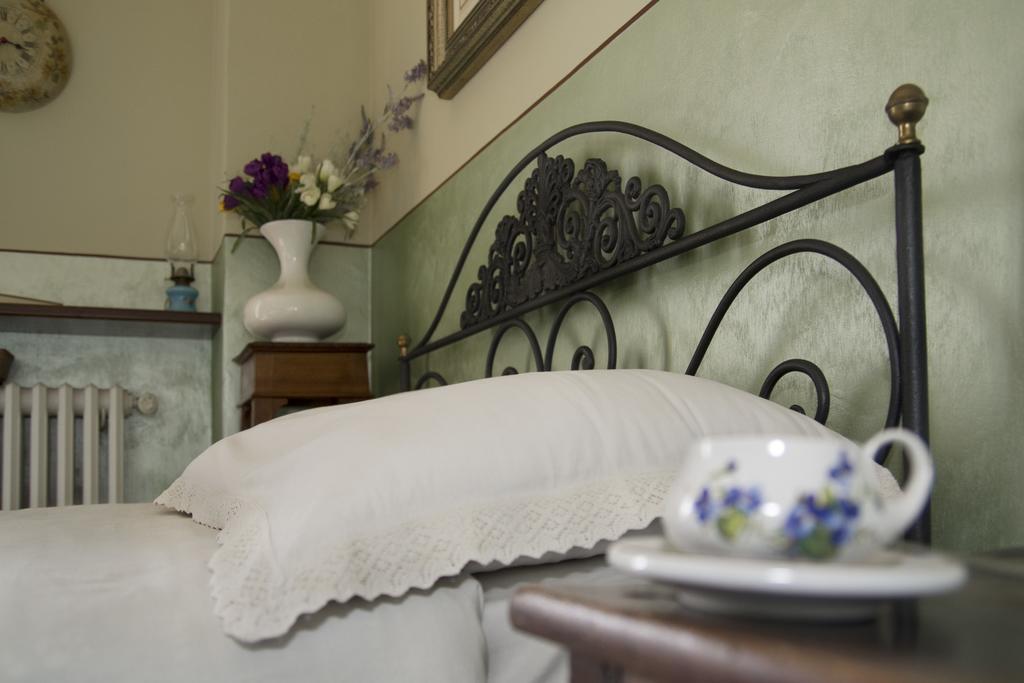 B&B Casa Carla Pinerolo ภายนอก รูปภาพ